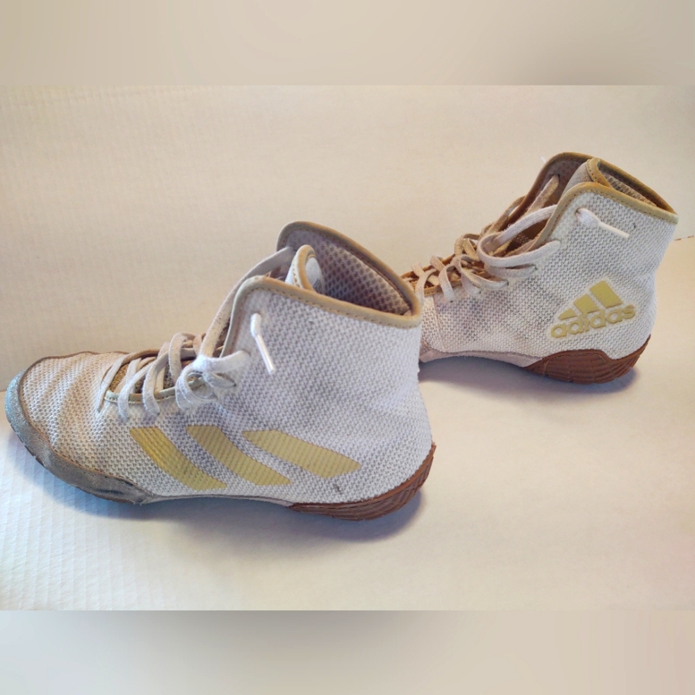 Adidas wrestling shoes size 10